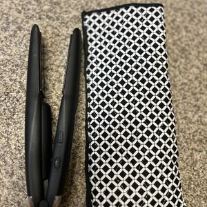 Black Hair Straightener with Patterned Case